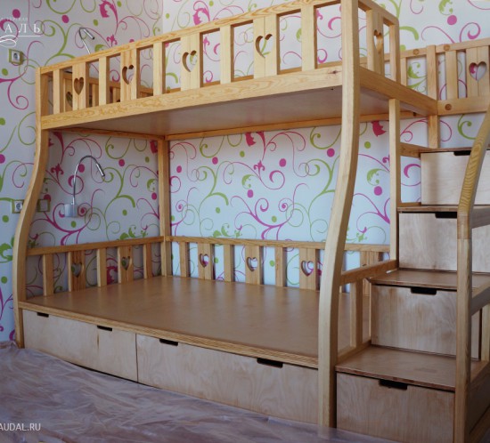 Мебель из сосны для детской комнаты